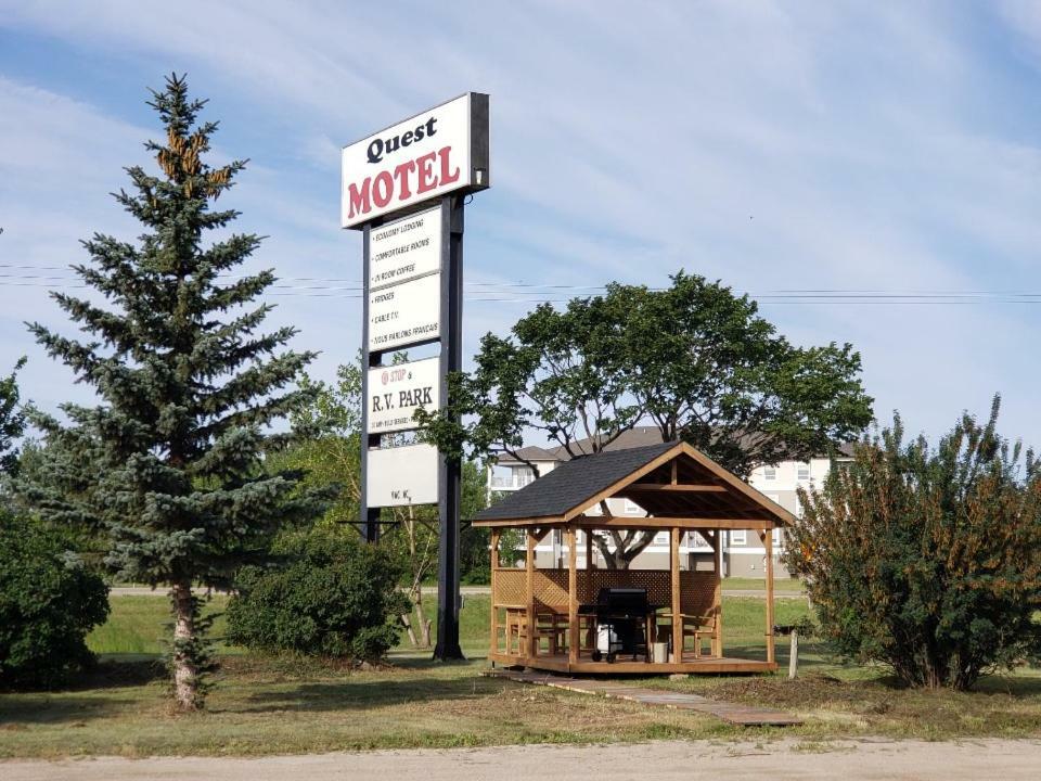 Quest Motel Whitewood Exterior foto